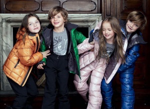 Продажа детской одежды оптом от компании «Подрастаем»