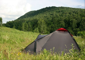 Путешествие в осень: идем в поход с палаткой